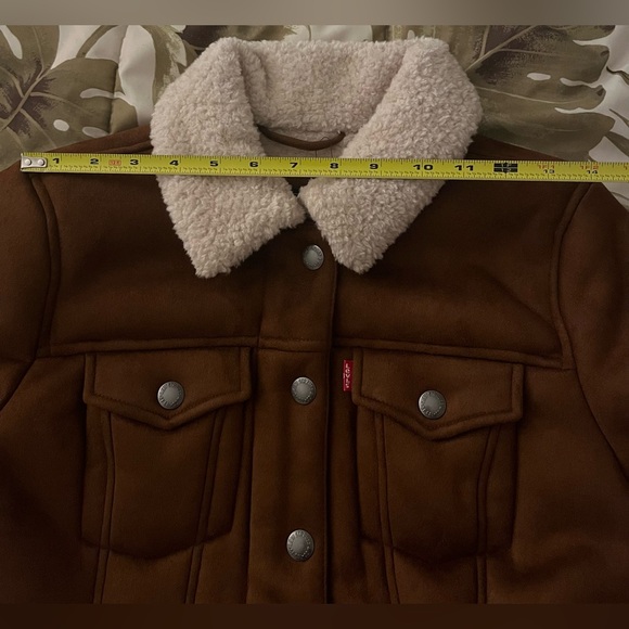 Levi’s Faux Shearling Trucker Jacket - Picture 9 of 9
